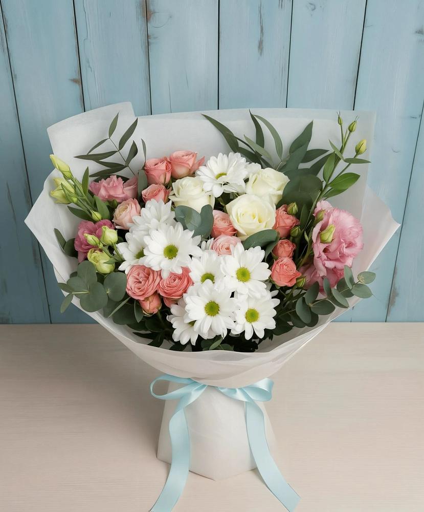 Букет цветов из: Розы, Лизиантусы и Хризантемы в Шиткино