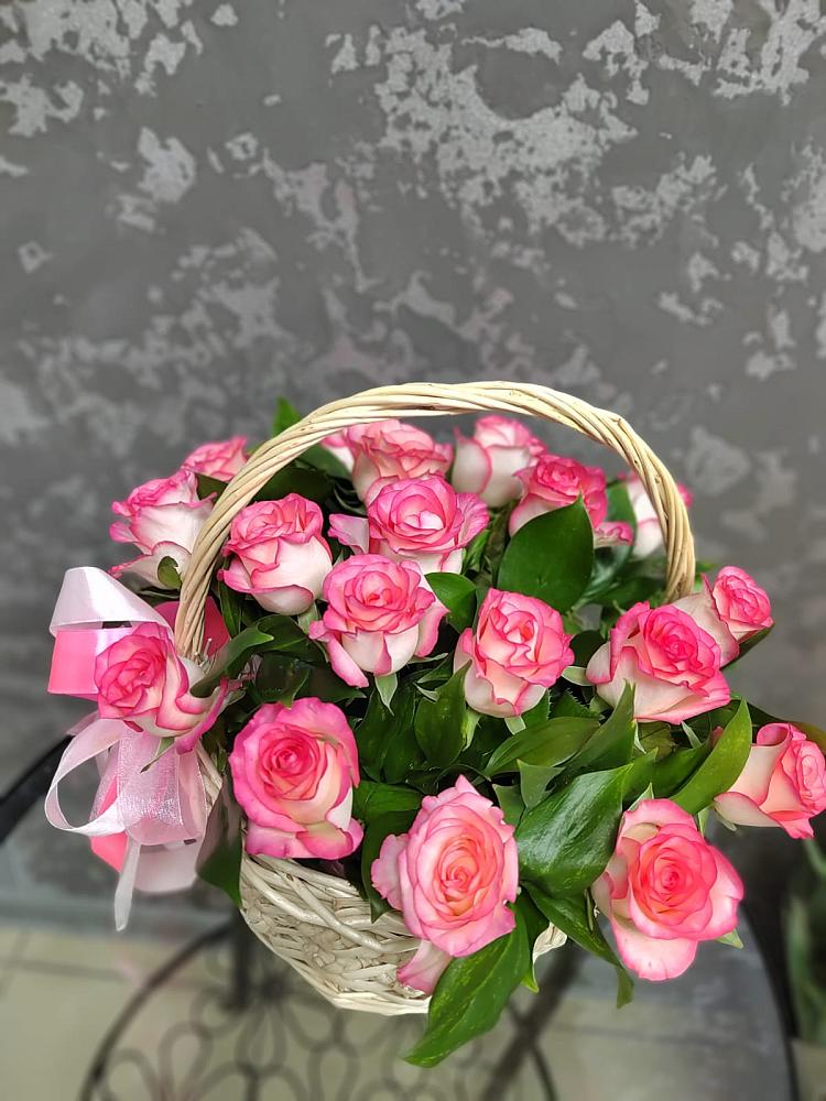 Цветочная композиция из Розы в корзине в Шиткино