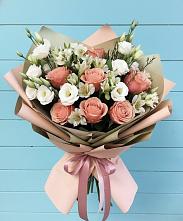 Букет цветов из:  Розы, Альстромерии и Лизиантусы в Шиткино