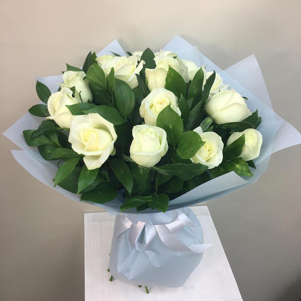 Букет 15 Белых роз Проуд в Шиткино