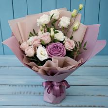 Букет цветов из:  Розы и Лизиантусы в Шиткино