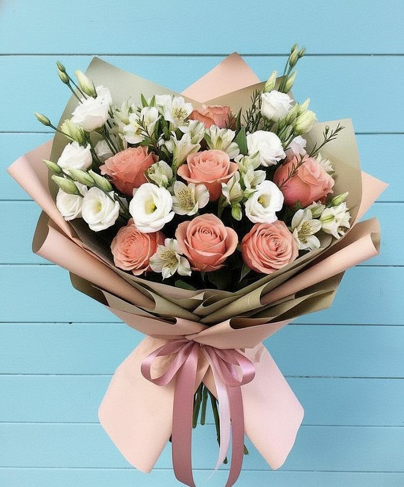 Букет цветов из: Розы, Альстромерии и Лизиантусы в Шиткино