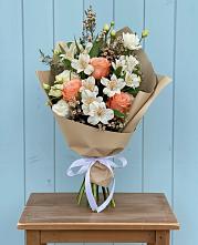 Букет цветов из:  Альстромерии, Лизиантусы, Розы и Хризантемы #REPLACE_PRED# Шиткино