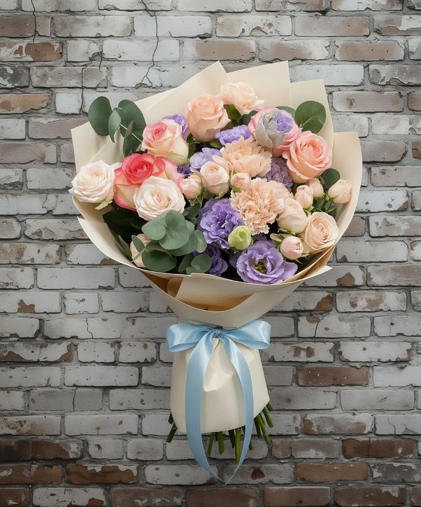 Букет цветов из: Розы, Лизиантусы и Гвоздики в Шиткино