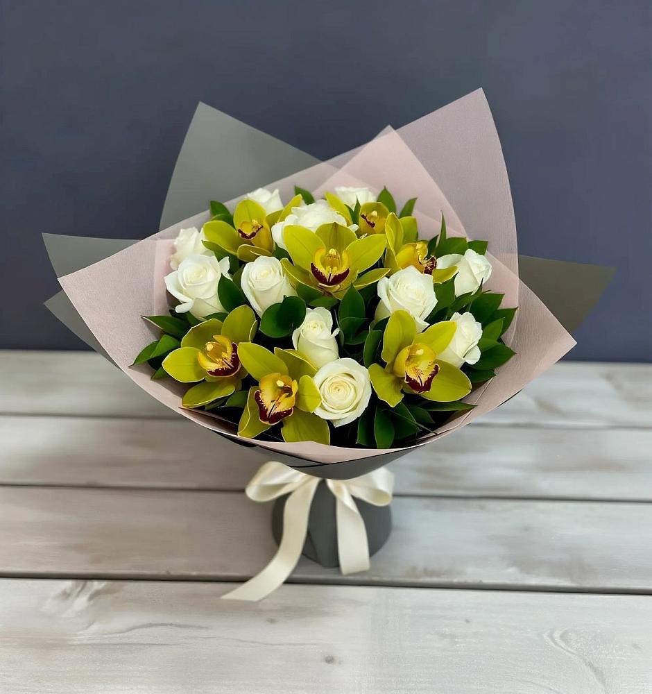 Букет цветов из: Орхидеи и Розы в Шиткино