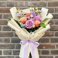 Букет цветов из:  Лизиантусы и Розы в Шиткино