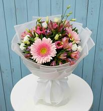 Букет цветов из:  Герберы, Альстромерии и Лизиантусы в Шиткино