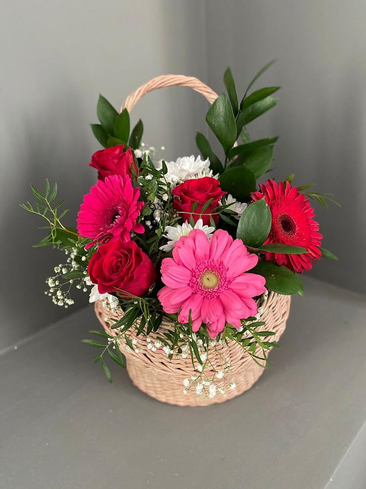 Цветочная композиция из Розы, Хризантемы и Герберы в корзине в Шиткино